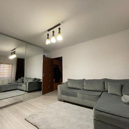 Apartament Gallamar Lejlighed Bîrlad Eksteriør billede